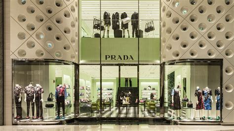 prada vêtements|prada boutique locations.